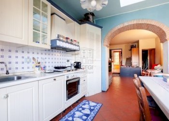 Casale diviso in tre unita abitative  (22).jpeg - Casale Via della Pollicchia 145, Lucca - foto 16