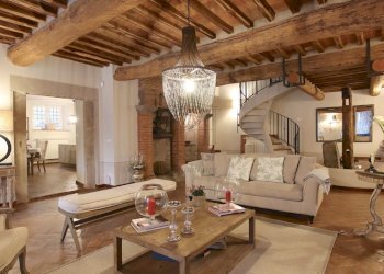 vendesi rustico ristrutturato con piscina luccaIMG - Casale Via della Chiesa 22° 9, Lucca - foto 7