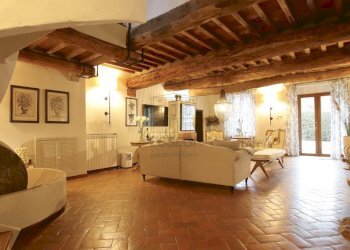 vendesi rustico ristrutturato con piscina luccaIMG - Casale Via della Chiesa 22° 9, Lucca - foto 8