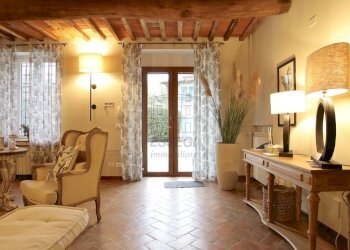 vendesi rustico ristrutturato con piscina luccaIMG - Casale Via della Chiesa 22° 9, Lucca - foto 9