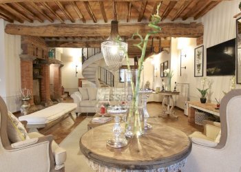 vendesi rustico ristrutturato con piscina luccaIMG - Casale Via della Chiesa 22° 9, Lucca - foto 21