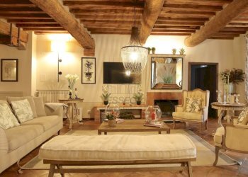 vendesi rustico ristrutturato con piscina luccaIMG - Casale Via della Chiesa 22° 9, Lucca - foto 22