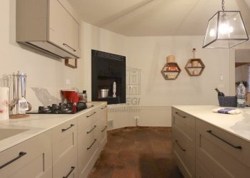 vendesi rustico ristrutturato con piscina luccaIMG - Casale Via della Chiesa 22° 9, Lucca - foto 18