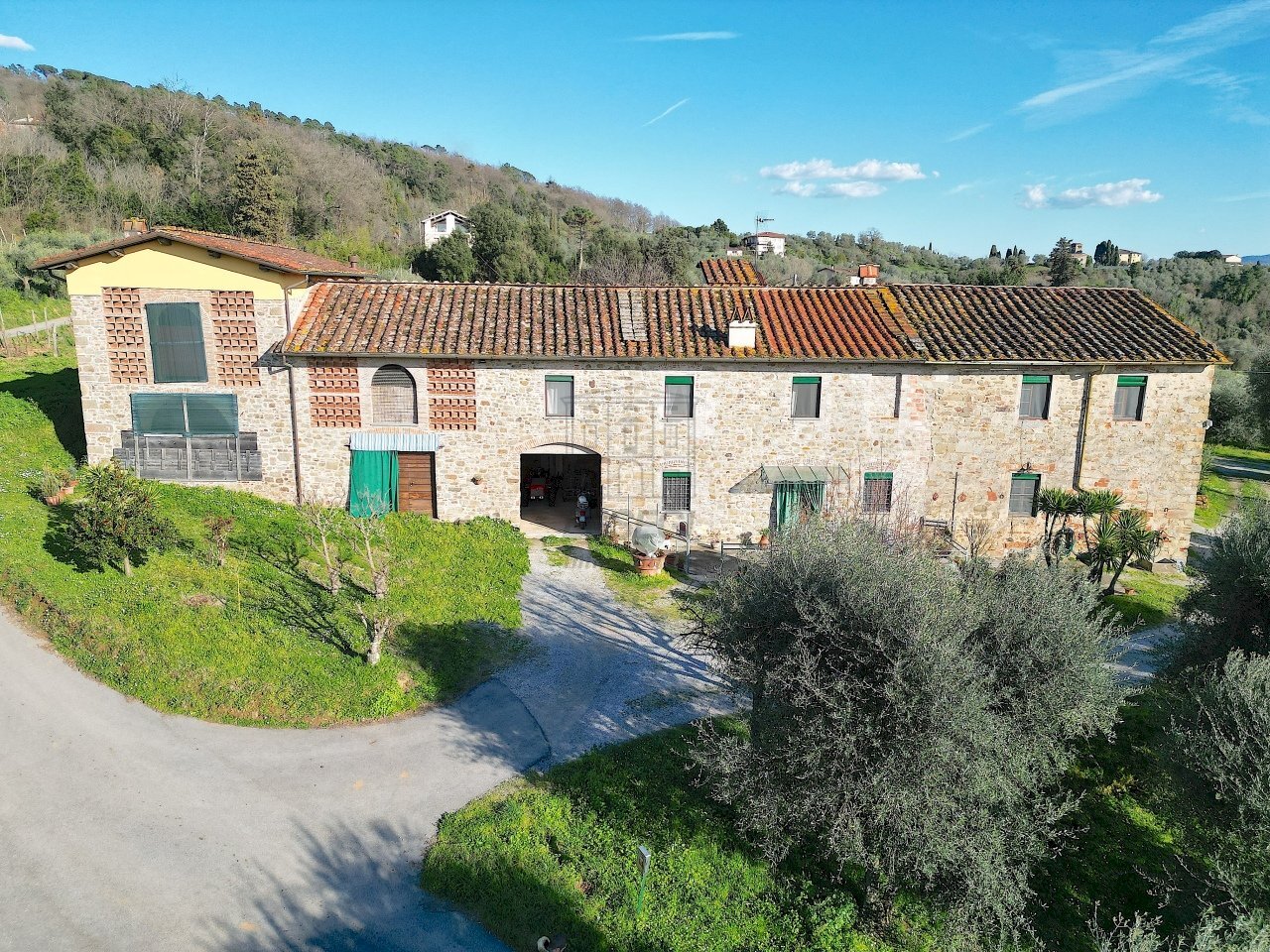 vendesi rustico con giardino lucca collineDJI_0404 - Casale Traversa V Via della Pieve Santo Stefano, Lucca - foto 3