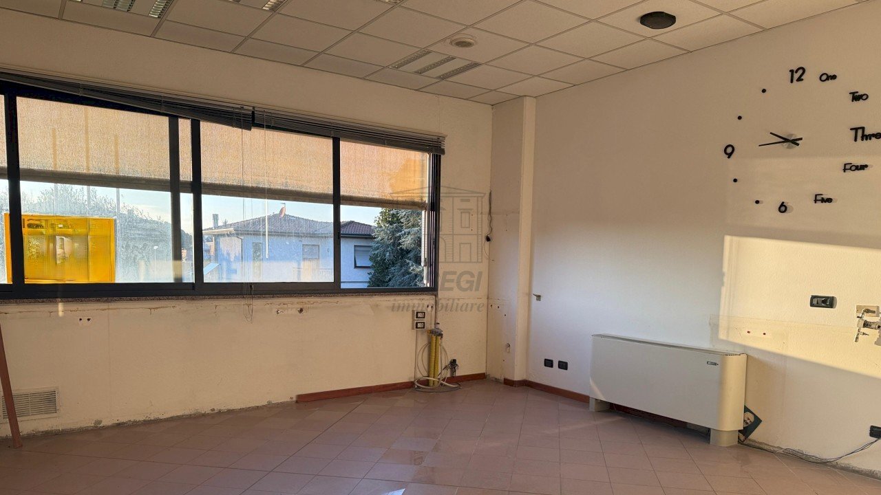Ufficio zona Arancio  (2).jpg - Ufficio via Domenico Barsocchini 203/A, Lucca - foto 1