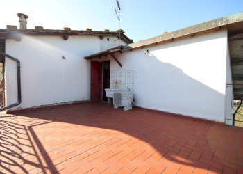 Due appartamenti con giardino e terrazza (39).JPG - Casa indipendente Via Pisana 2140, Lucca - foto 23