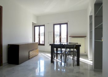 Appartamento con ascensore in zona residenziale (8 - Appartamento Via Giovanni Sercambi, Lucca - foto 2