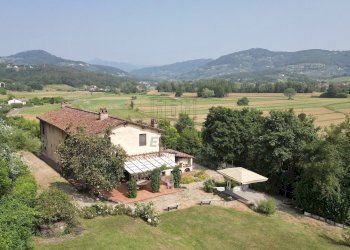 vendesi rustico colline lucchesi ristrutturato DJI - Casale Via della Scogliera 182, Lucca - foto 2