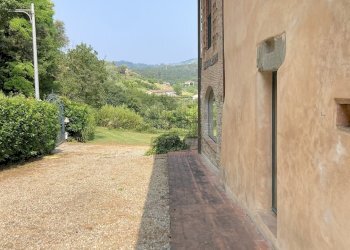 vendesi rustico colline lucchesi ristrutturato IMG - Casale Via della Scogliera 182, Lucca - foto 9