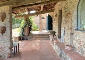 vendesi rustico colline lucchesi ristrutturato IMG - Casale Via della Scogliera 182, Lucca - foto 10