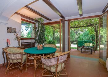 vendesi villa moderna con piscina lucca033.jpg - Villa Via di Moriano, Lucca - foto 25