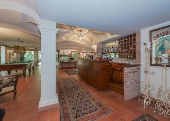 vendesi villa moderna con piscina lucca034.jpg - Villa Via di Moriano, Lucca - foto 26