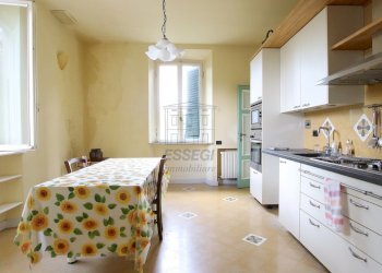 vendesi villa con giardino e terrazza panoramica l - Villa traversa i 248, Lucca - foto 13