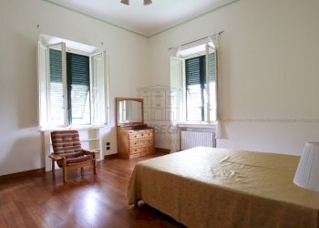 vendesi villa con giardino e terrazza panoramica l - Villa traversa i 248, Lucca - foto 15