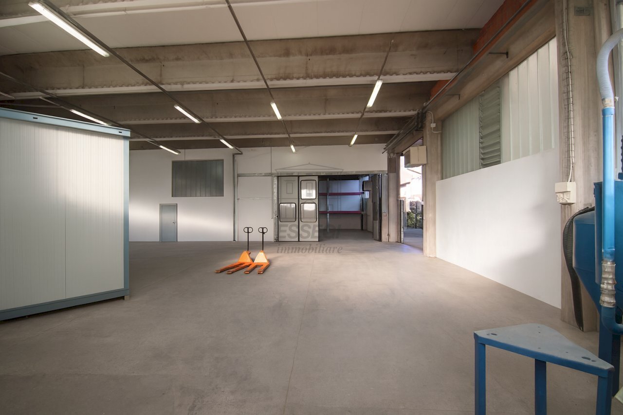 UF03738a.png - Locale Commerciale Via Sarzanese 703, Lucca - foto 2