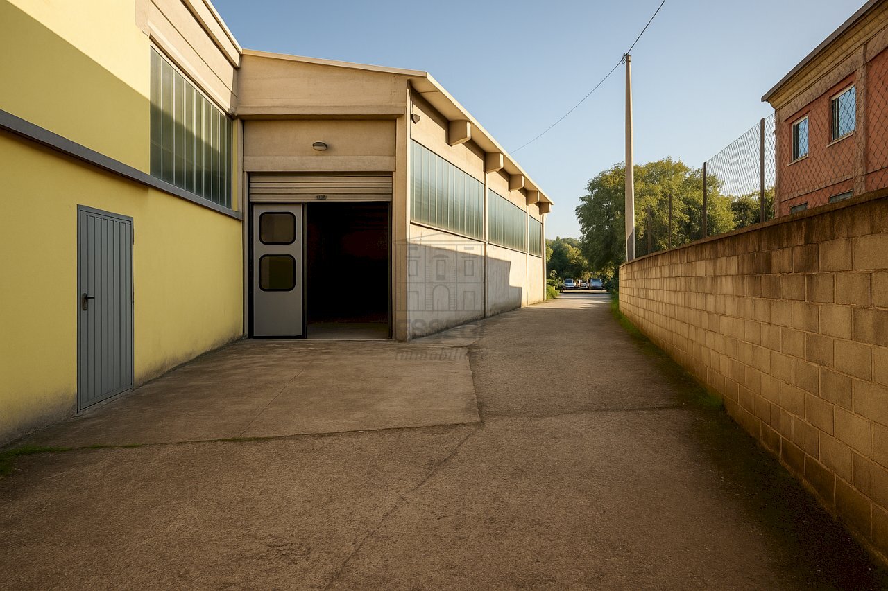 UF03738b.png - Locale Commerciale Via Sarzanese 703, Lucca - foto 3