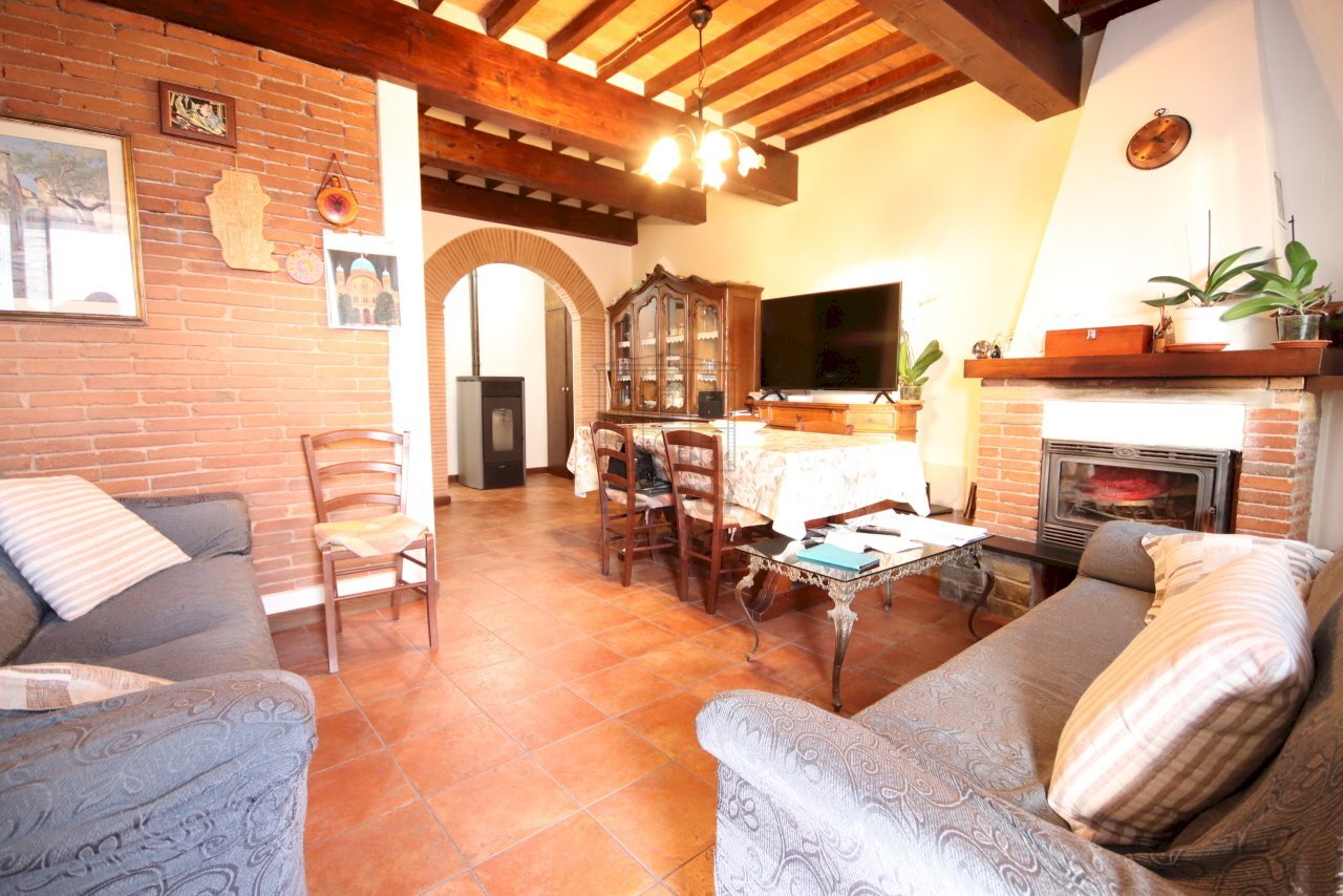 Appartamento vicino Lucca IA03985 (3).JPG - Quadrilocale Via per Camaiore 18, Lucca - foto 1