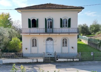 vendesi villetta indipendente montecarloDJI_0430.J - Villa Via Cercatoia Alta, Montecarlo - foto 1