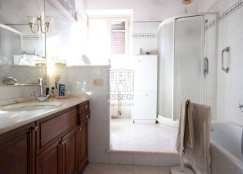 Terratetto con giardino e garage (10).JPG - Townhouse Strada Comunale di Vorno 105, Capannori - photo 8