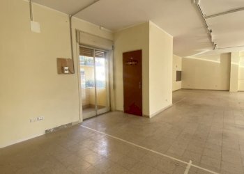 IMG_3690.jpg - Locale Commerciale Via Sbarre Superiori 58, Reggio di Calabria - foto 6