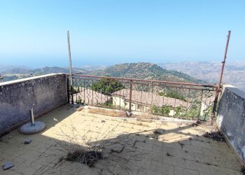 IMG20250615095718.jpg - Quadrilocale VIA SAN COSTANTINO, Bova - foto 10