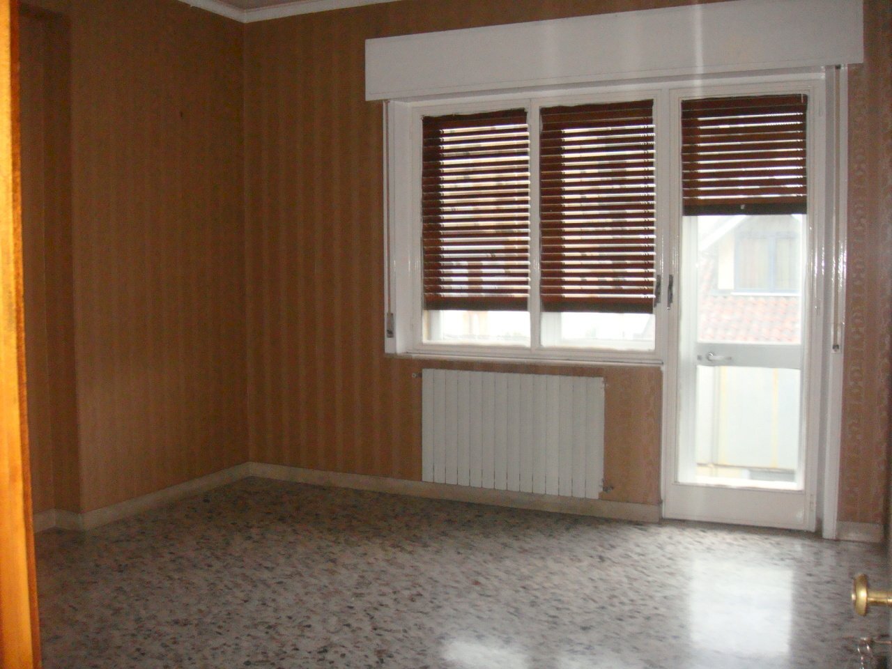 DSC08836.JPG - Four-room apartment Via Sbarre Centrali 574, Reggio di Calabria - photo 1