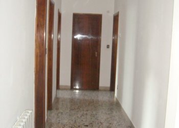 DSC08837.JPG - Four-room apartment Via Sbarre Centrali 574, Reggio di Calabria - photo 4