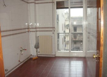 DSC08839.JPG - Four-room apartment Via Sbarre Centrali 574, Reggio di Calabria - photo 6