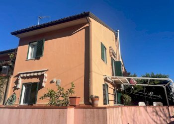 WhatsApp Image 2025-01-17 at 12.45.08.jpeg - Porzione di casa Ameglia - foto 2