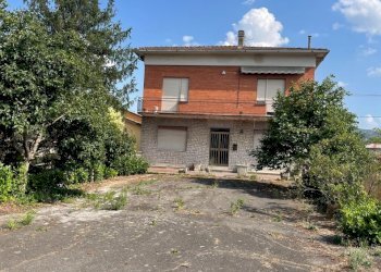 facciata - Casa indipendente Via della Resistenza 164, Panicale - foto 13