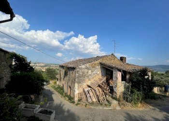 facciata - Casale Strada Torontola Cerrone 10, Perugia - foto 9