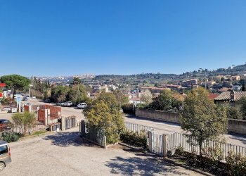 viste - Ufficio Via Angelo Morettini 27, Perugia - foto 9