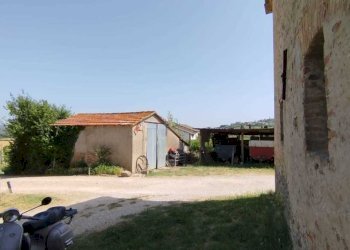 dettagli - Casa indipendente Via Cupa 98, Perugia - foto 2