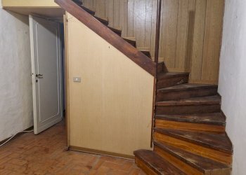 scale - Quadrilocale VIA DELL'ARCO 1, Passignano sul Trasimeno - foto 9