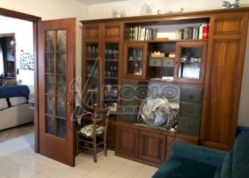 soggiorno - Casa indipendente Stienta - foto 8