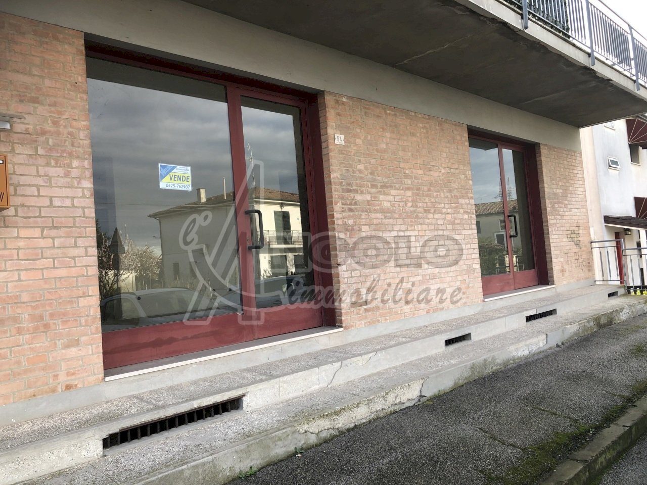 vetrine via Bassa - Locale Commerciale Occhiobello - foto 2