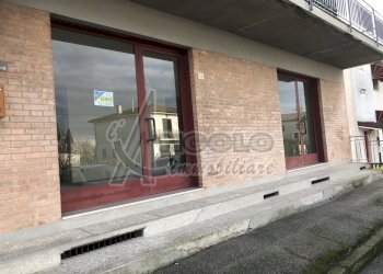 vetrine via Bassa - Locale Commerciale Occhiobello - foto 2