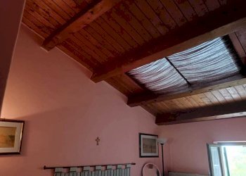 tetto.jpg - Casa indipendente Piazza Leopardi 4, Belvedere Ostrense - foto 13