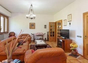 1.jpg - Appartamento Via Giuseppe Garibaldi 43, Rignano sull'Arno - foto 1