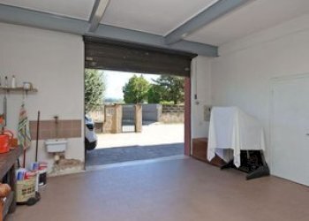 30.jpg - Appartamento Via Giuseppe Garibaldi 43, Rignano sull'Arno - foto 30