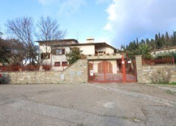 30.jpg - Villa Via Lo Stradone, Pelago - photo 1