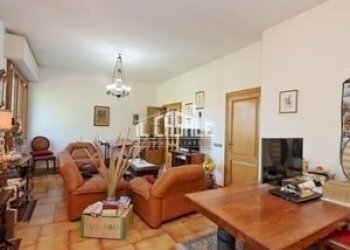 10rignano.jpg - Appartamento Via Giuseppe Garibaldi 43, Rignano sull'Arno - foto 10