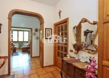 24rignano.jpg - Appartamento Via Giuseppe Garibaldi 43, Rignano sull'Arno - foto 24