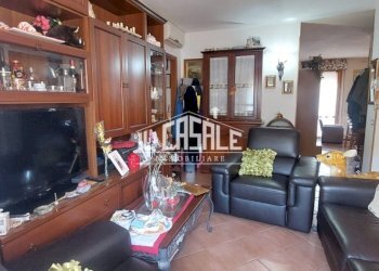 2contea.jpg - Appartamento Rufina - foto 2