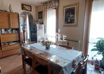 5contea.jpg - Appartamento Rufina - foto 5