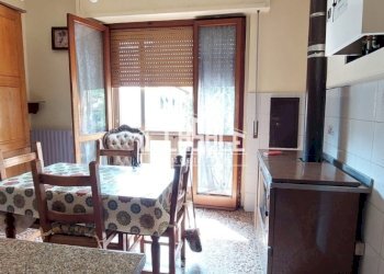 2piazzacastagno.jpg - Trilocale San Godenzo - foto 2