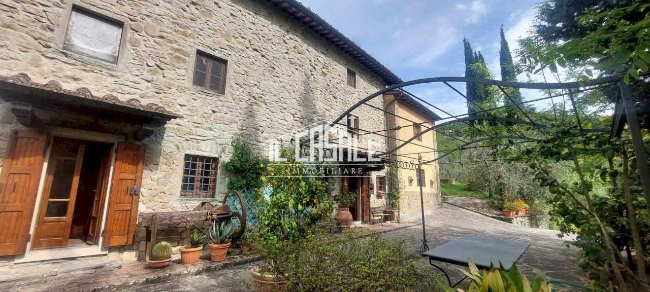 1varena.jpg - Casale Londa - foto 1