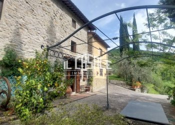 2varena.jpg - Casale Londa - foto 2