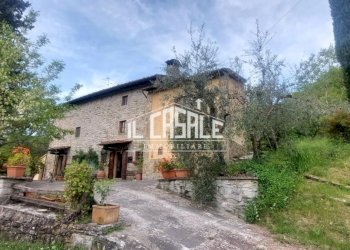 4varena.jpg - Casale Londa - foto 4