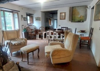 12varena.jpg - Casale Londa - foto 12